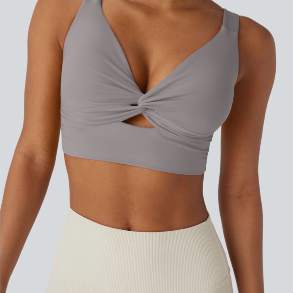 NWT… Halara Gray Softly Zero Sports Bra